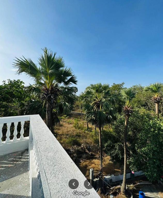 Classic Villa Pālghar Buitenkant foto